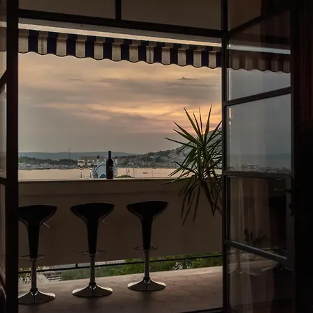 Apartment Bregos Superior - Unique Design 3-br - Unbelievable Panoramic View Of - Walking Distance From Unesco Palace And Bacvice - Free Parking - Buralux *
