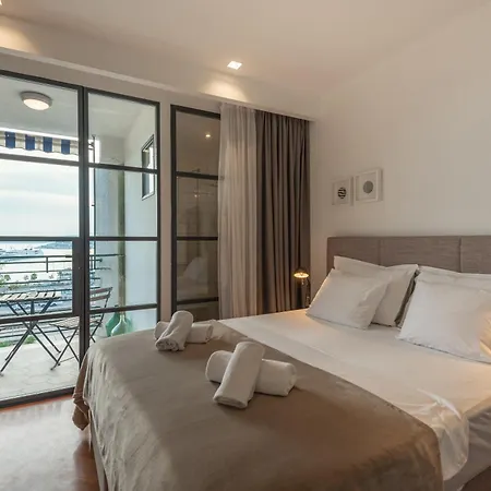 Bregos Superior - Unique Design 3-br - Unbelievable Panoramic View Of - Walking Distance From Unesco Palace And Bacvice - Free Parking - Buralux Apartman