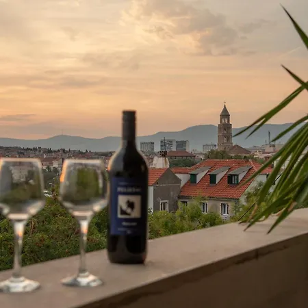 Bregos Superior - Unique Design 3-br - Unbelievable Panoramic View Of - Walking Distance From Unesco Palace And Bacvice - Free Parking - Buralux Apartment Split