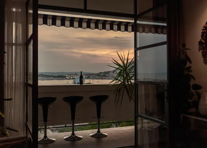 Apartman Bregos Superior - Unique Design 3-br - Unbelievable Panoramic View Of - Walking Distance From Unesco Palace And Bacvice - Free Parking - Buralux *