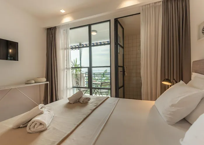 Apartman Bregos Superior - Unique Design 3-br - Unbelievable Panoramic View Of - Walking Distance From Unesco Palace And Bacvice - Free Parking - Buralux *