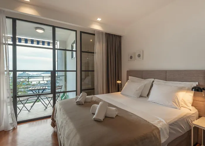 Bregos Superior - Unique Design 3-br - Unbelievable Panoramic View Of - Walking Distance From Unesco Palace And Bacvice - Free Parking - Buralux Apartman