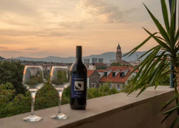 Bregos Superior - Unique Design 3-br - Unbelievable Panoramic View Of - Walking Distance From Unesco Palace And Bacvice - Free Parking - Buralux Apartman Split