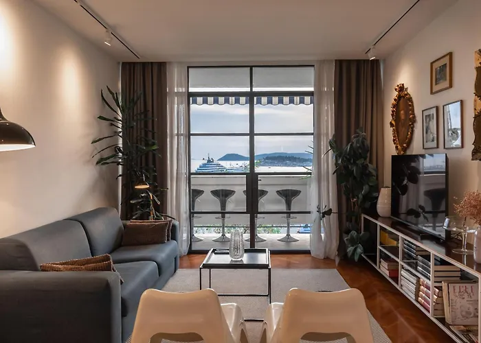 Bregos Superior - Unique Design 3-br - Unbelievable Panoramic View Of - Walking Distance From Unesco Palace And Bacvice - Free Parking - Buralux Apartman Split