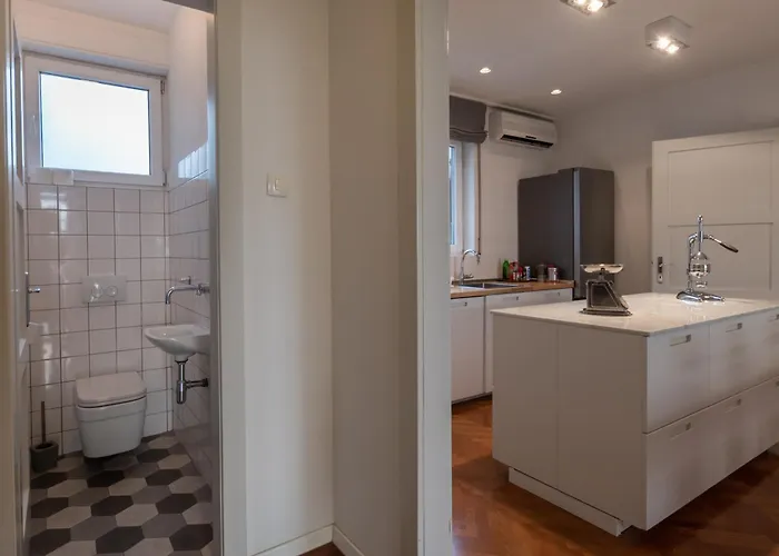 Apartman Bregos Superior - Unique Design 3-br - Unbelievable Panoramic View Of - Walking Distance From Unesco Palace And Bacvice - Free Parking - Buralux *