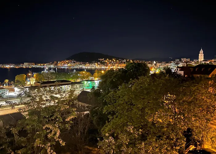 Bregos Superior - Unique Design 3-br - Unbelievable Panoramic View Of - Walking Distance From Unesco Palace And Bacvice - Free Parking - Buralux * Split